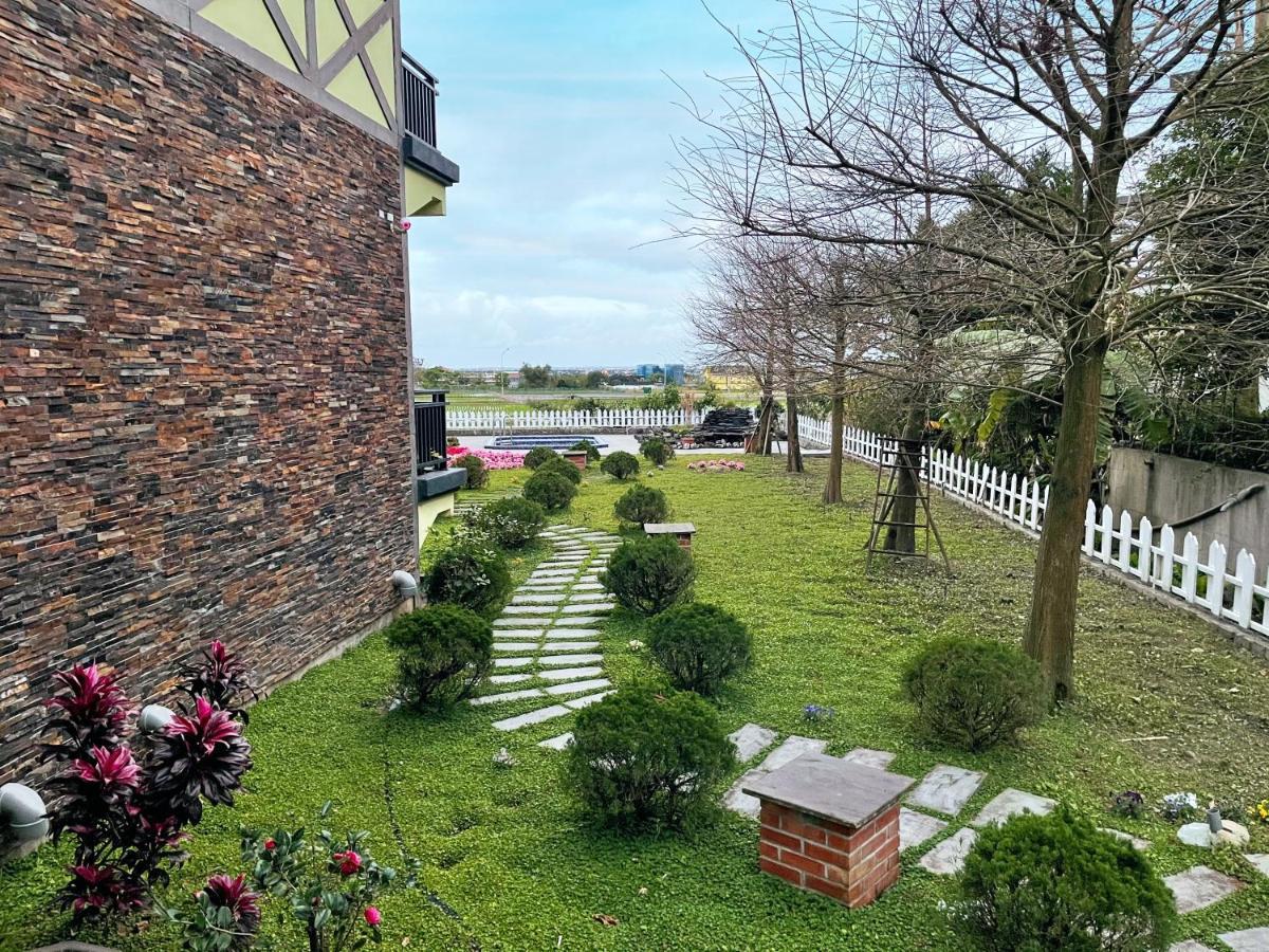 Luxembourg Hills Homestay 礁渓郷 エクステリア 写真