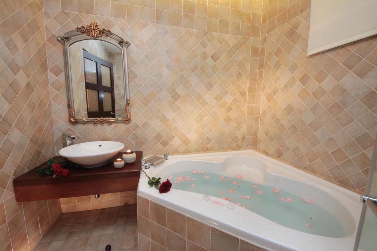 Luxembourg Hills Homestay 礁渓郷 エクステリア 写真